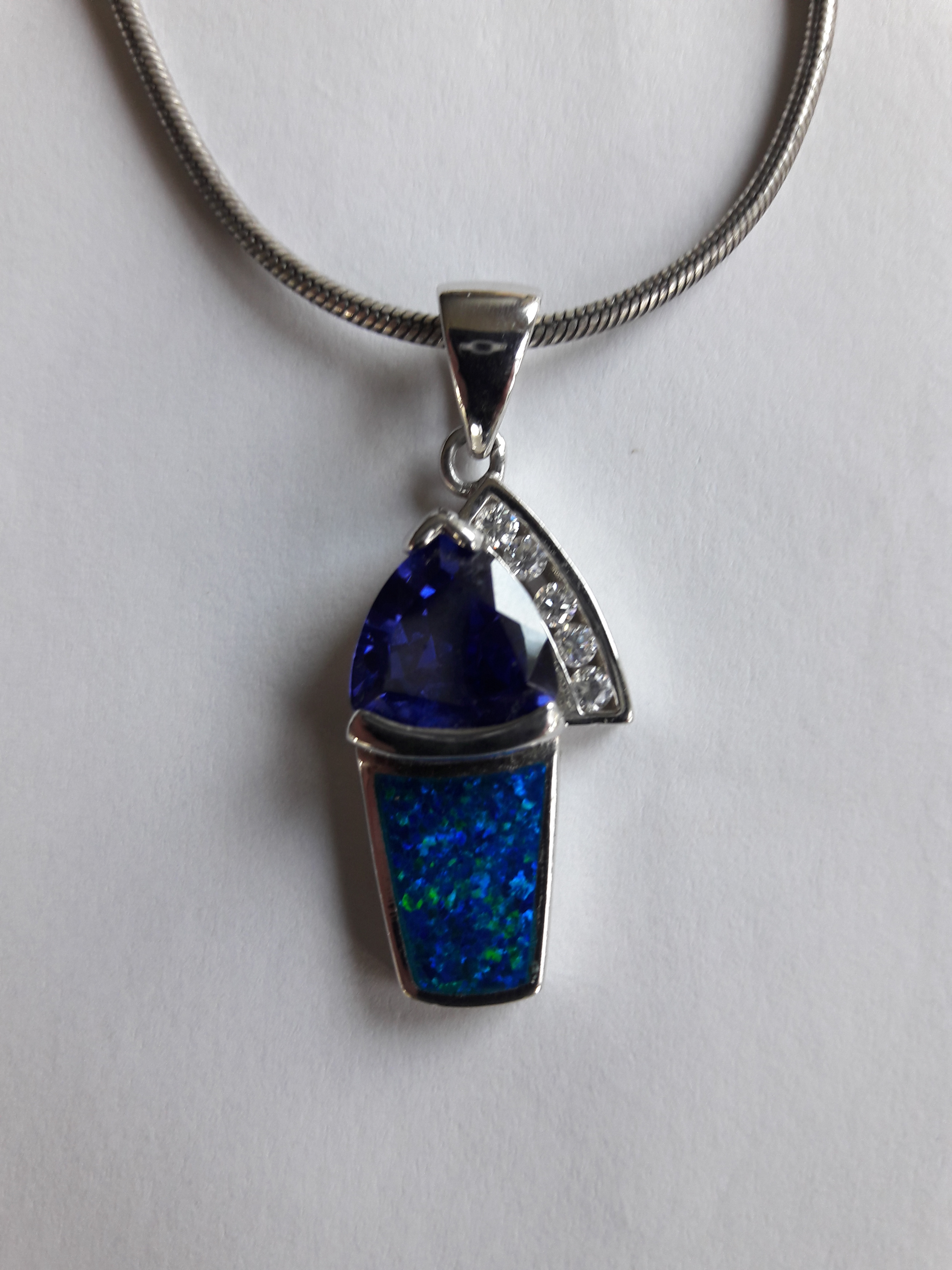 Blue gem pendant 