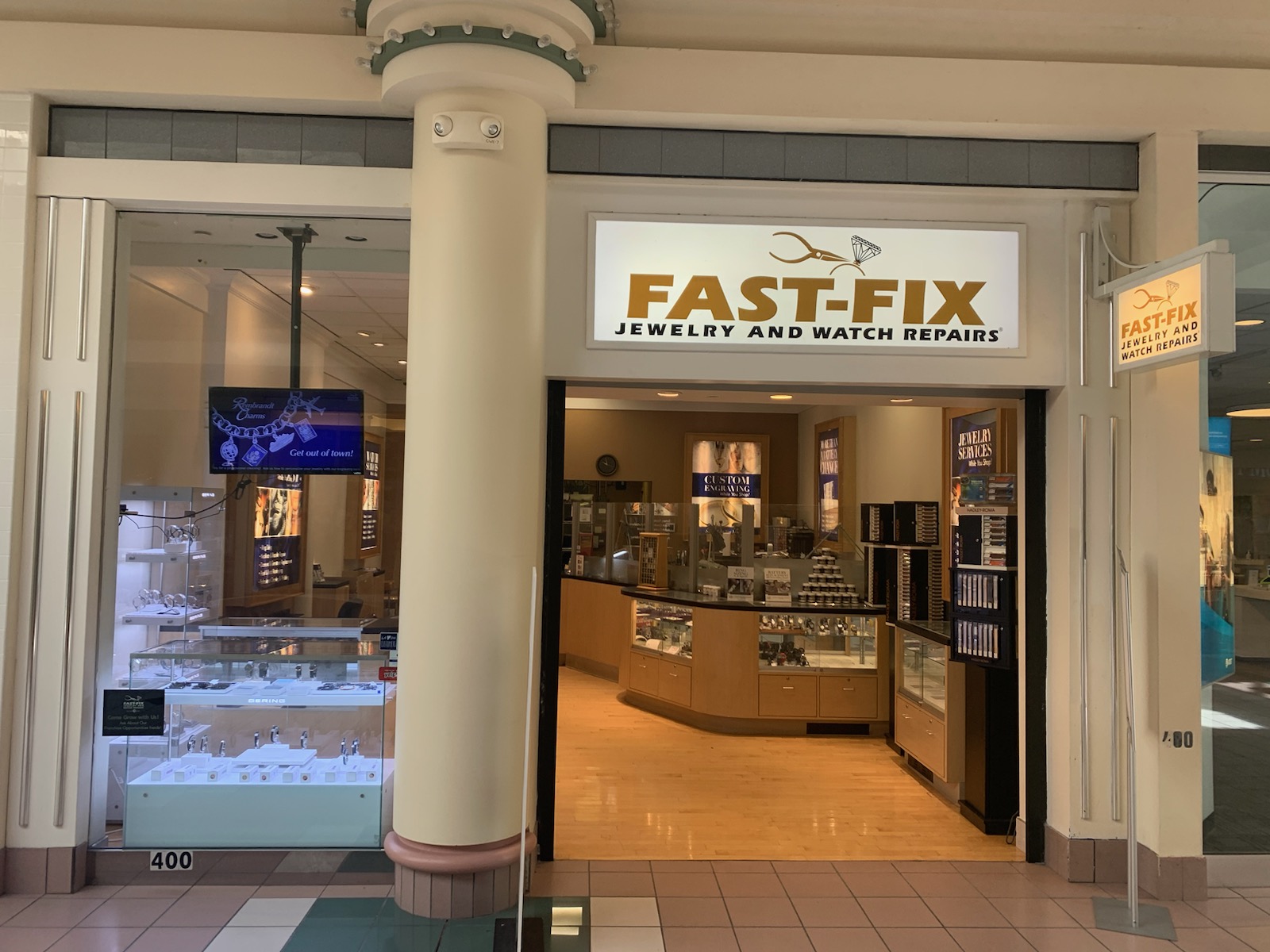 Store front for Fast-Fix in Greece Ridge Mall